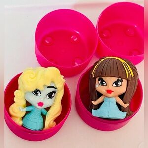 Monster High Mashem Fashems Cleo and Lagoona with pink case great condition 2017